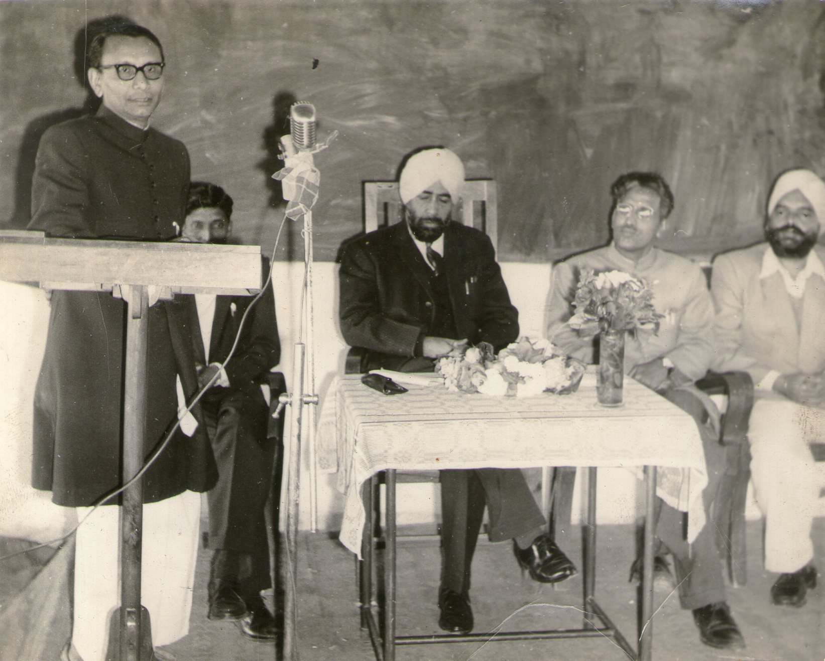 The Story-Writing Experience and Creative Problems of Expression